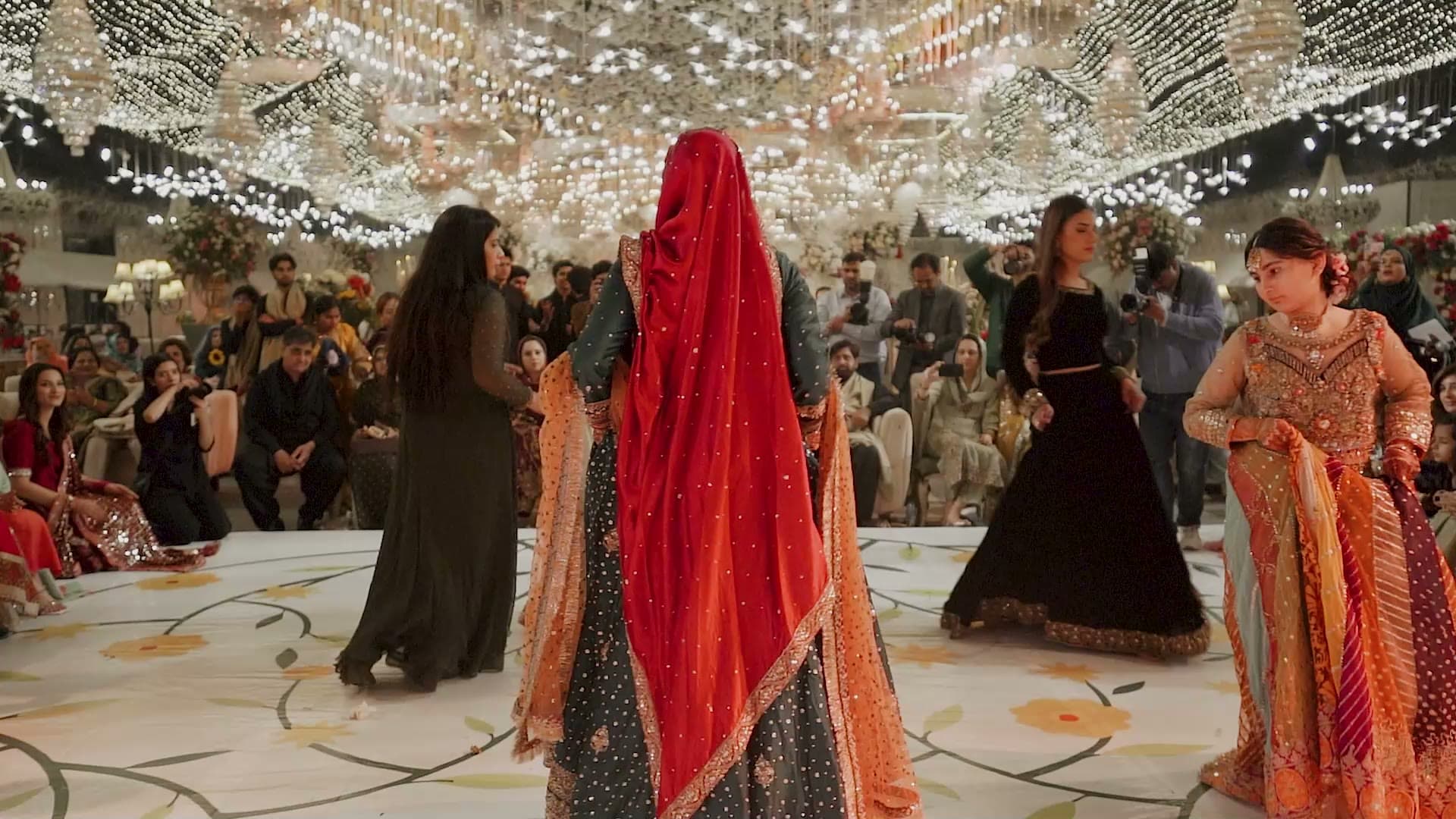 Mahnoor — Mehndi reel